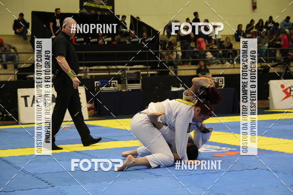 Acquista le foto dell'eventofight friends in Fotop