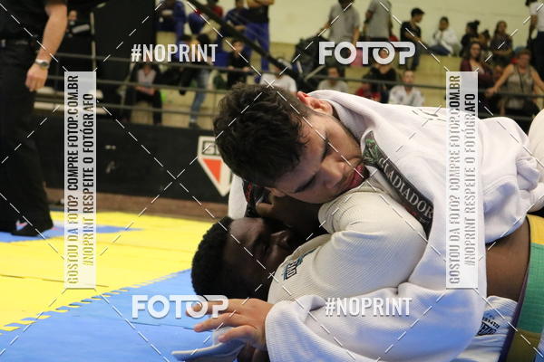 Buy your photos of the eventfight friends on Fotop