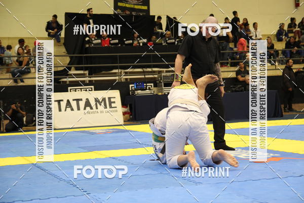 Acquista le foto dell'eventofight friends in Fotop