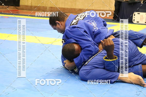 Buy your photos of the eventfight friends on Fotop