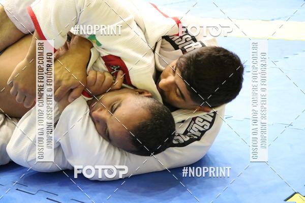 Buy your photos of the eventfight friends on Fotop