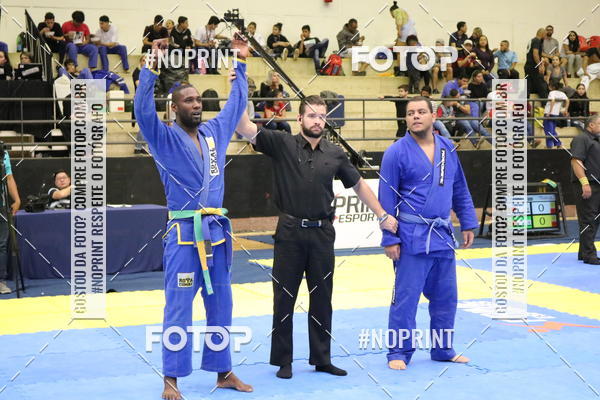 Buy your photos of the eventfight friends on Fotop