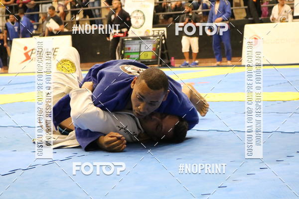 Buy your photos of the eventfight friends on Fotop