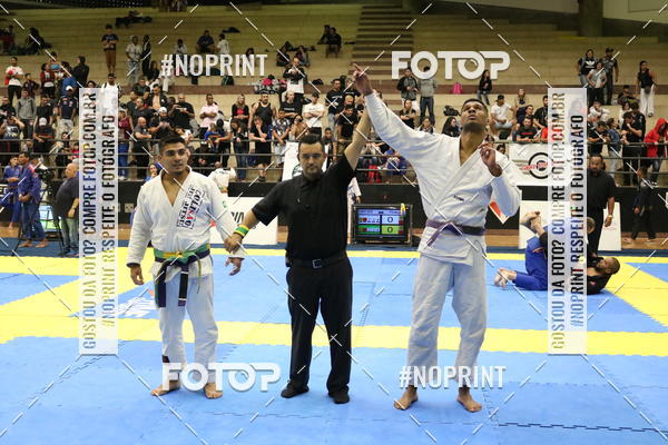 Buy your photos of the eventfight friends on Fotop