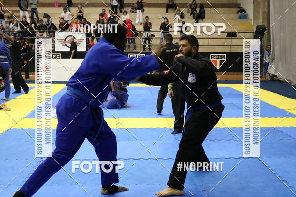 Buy your photos of the eventfight friends on Fotop