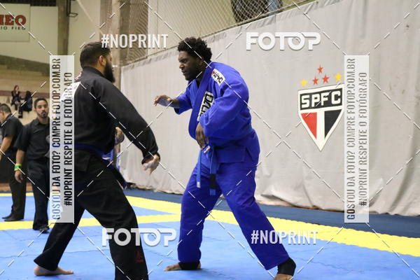 Buy your photos of the eventfight friends on Fotop