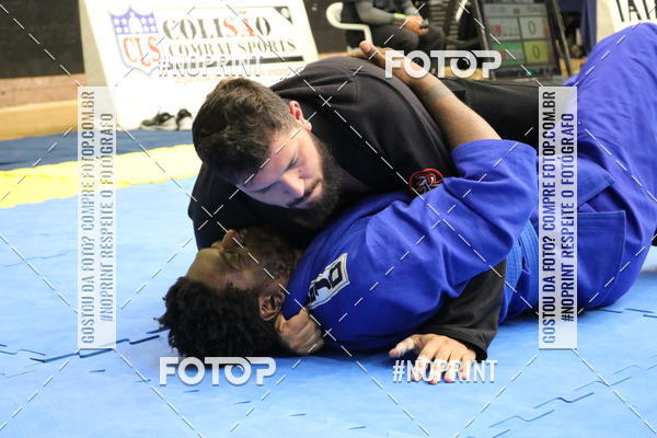 Buy your photos of the eventfight friends on Fotop