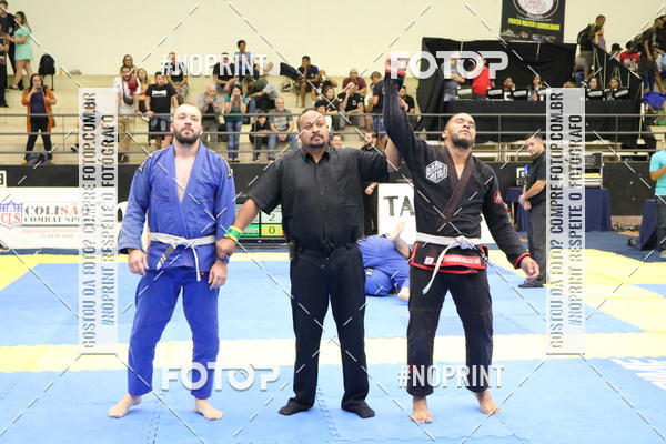 Buy your photos of the eventfight friends on Fotop