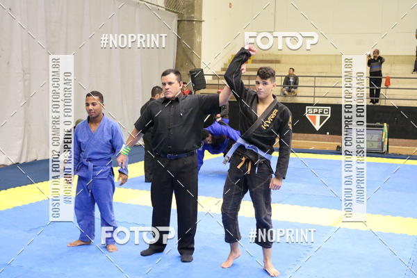 Buy your photos of the eventfight friends on Fotop