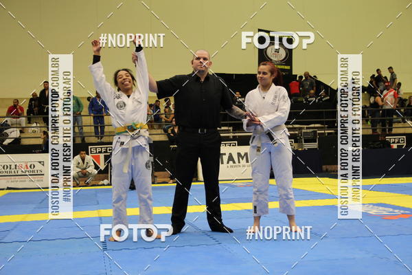 Acquista le foto dell'eventofight friends in Fotop