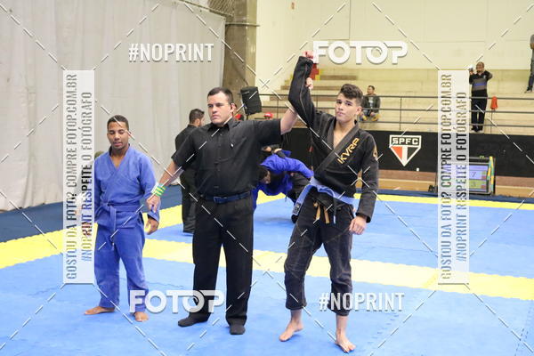 Buy your photos of the eventfight friends on Fotop