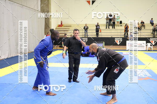 Buy your photos of the eventfight friends on Fotop