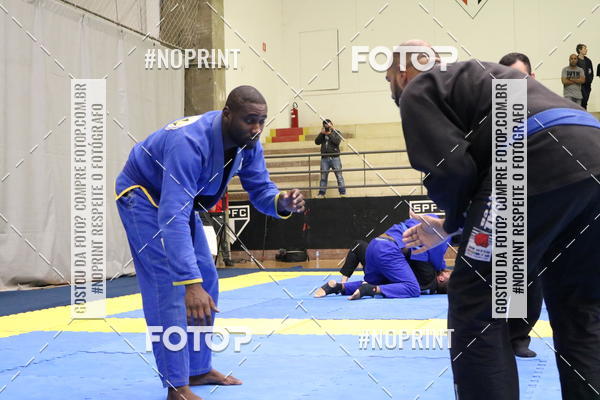 Buy your photos of the eventfight friends on Fotop