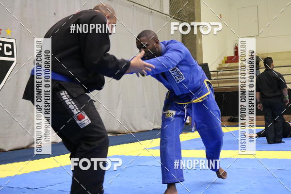 Buy your photos of the eventfight friends on Fotop