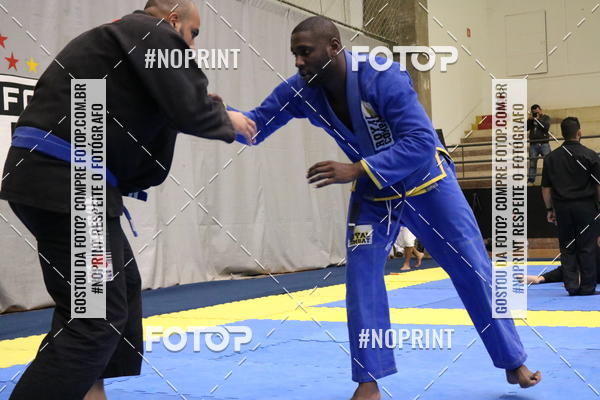 Buy your photos of the eventfight friends on Fotop