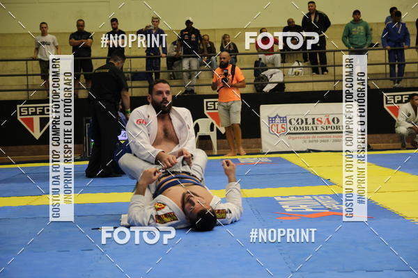 Acquista le foto dell'eventofight friends in Fotop