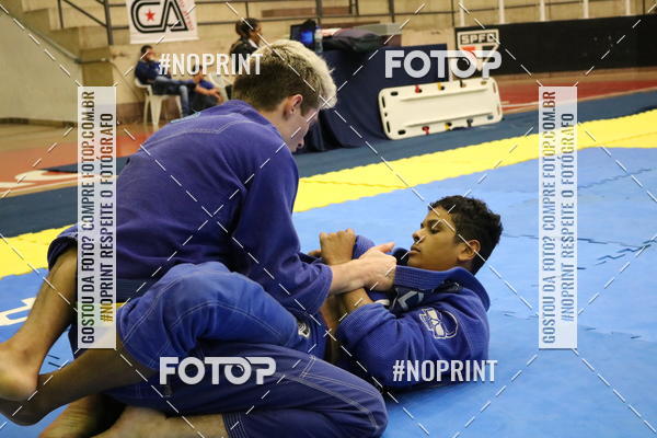 Buy your photos of the eventfight friends on Fotop