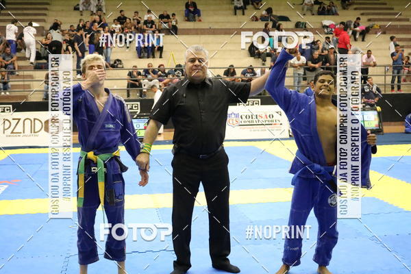 Buy your photos of the eventfight friends on Fotop