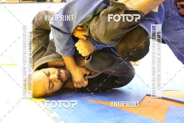 Buy your photos of the eventfight friends on Fotop