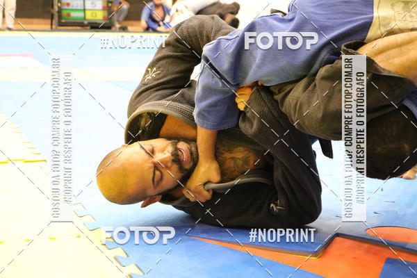 Buy your photos of the eventfight friends on Fotop