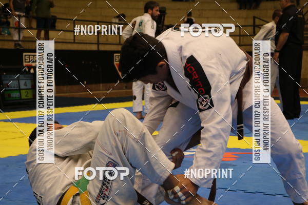 Buy your photos of the eventfight friends on Fotop