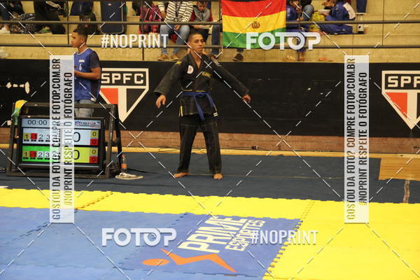 Acquista le foto dell'eventofight friends in Fotop