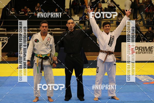 Buy your photos of the eventfight friends on Fotop