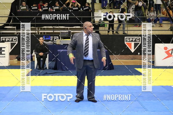 Buy your photos of the eventfight friends on Fotop