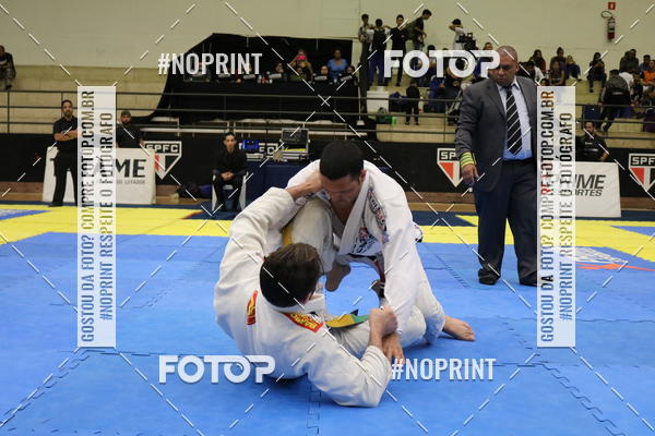 Buy your photos of the eventfight friends on Fotop