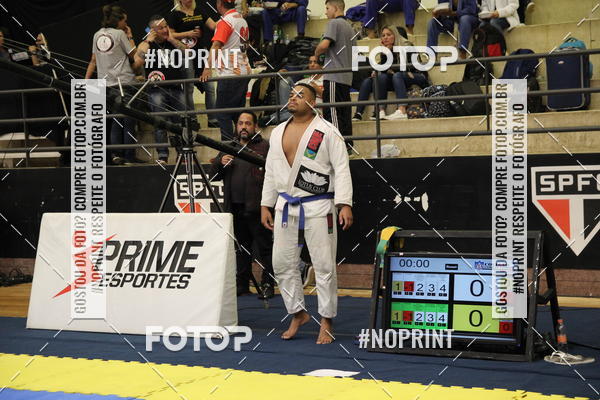 Acquista le foto dell'eventofight friends in Fotop