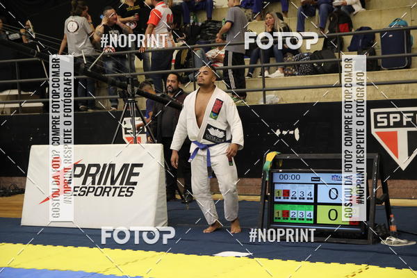 Acquista le foto dell'eventofight friends in Fotop