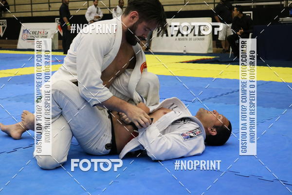 Buy your photos of the eventfight friends on Fotop