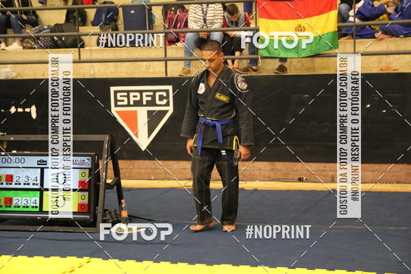 Acquista le foto dell'eventofight friends in Fotop
