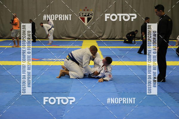 Acquista le foto dell'eventofight friends in Fotop