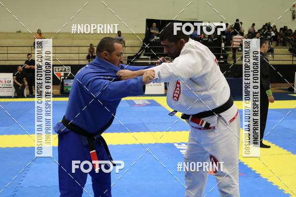 Buy your photos of the eventfight friends on Fotop