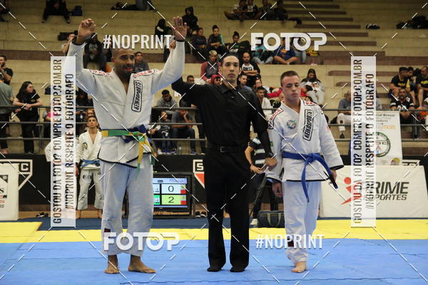 Acquista le foto dell'eventofight friends in Fotop