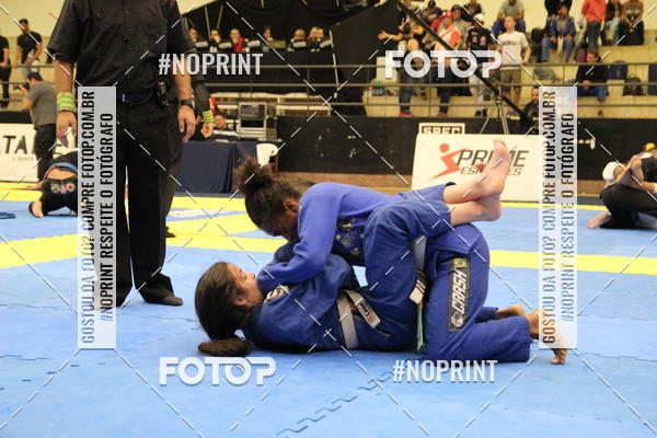 Acquista le foto dell'eventofight friends in Fotop