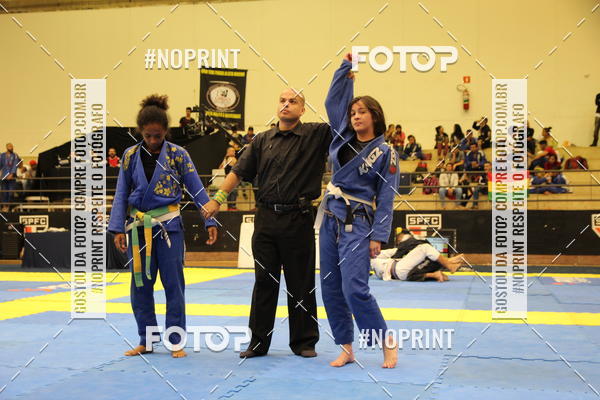 Acquista le foto dell'eventofight friends in Fotop