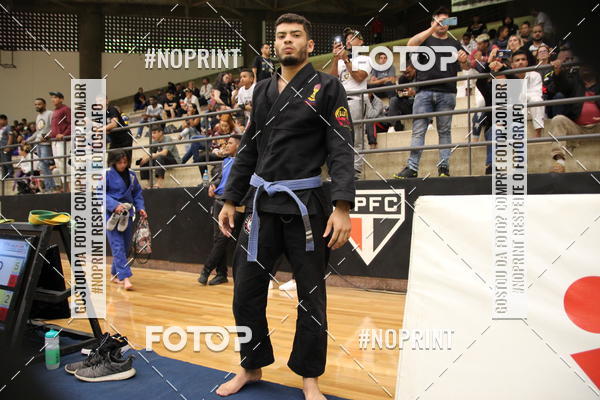 Acquista le foto dell'eventofight friends in Fotop