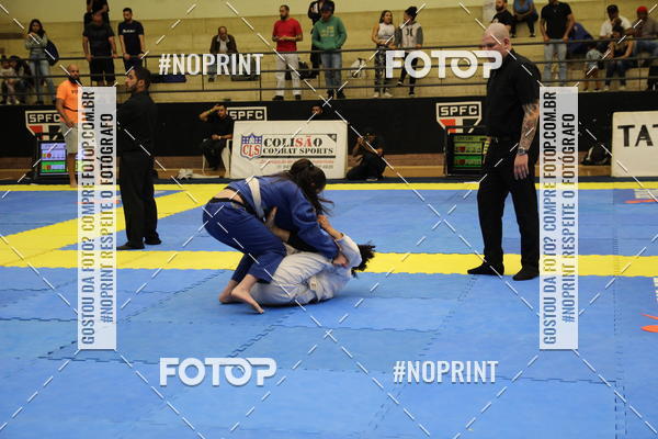 Acquista le foto dell'eventofight friends in Fotop