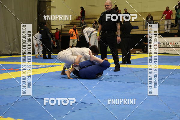 Acquista le foto dell'eventofight friends in Fotop