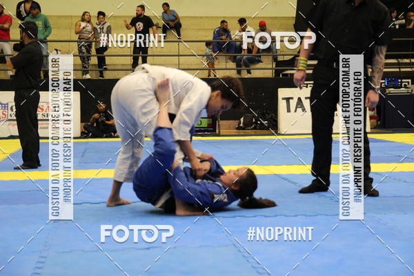Acquista le foto dell'eventofight friends in Fotop