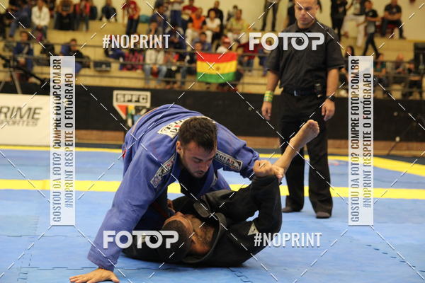 Acquista le foto dell'eventofight friends in Fotop