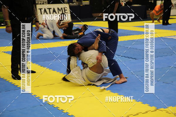 Buy your photos of the eventfight friends on Fotop