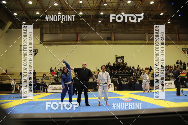 Buy your photos of the eventfight friends on Fotop