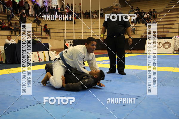 Buy your photos of the eventfight friends on Fotop