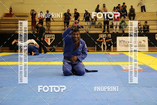 Buy your photos of the eventfight friends on Fotop