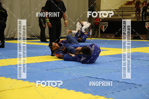 Buy your photos of the eventfight friends on Fotop