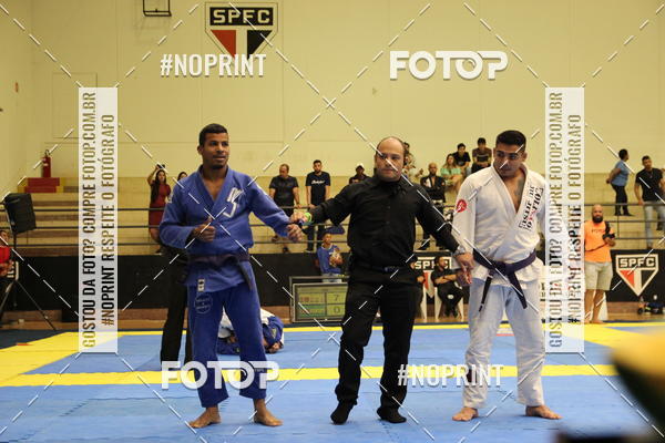 Buy your photos of the eventfight friends on Fotop