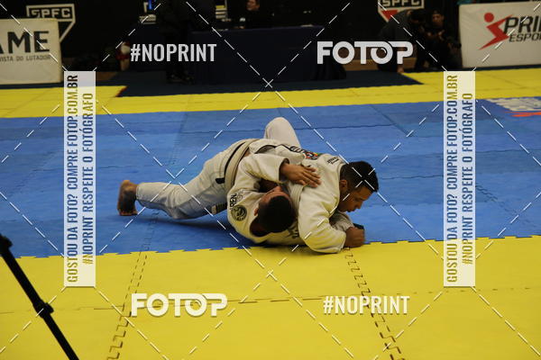 Buy your photos of the eventfight friends on Fotop